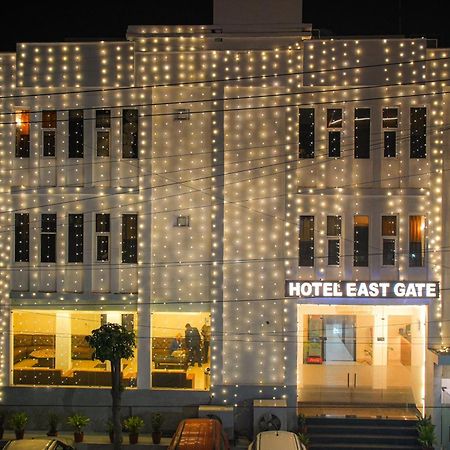 Dazzling East Gate Hotel Agra  Exterior photo