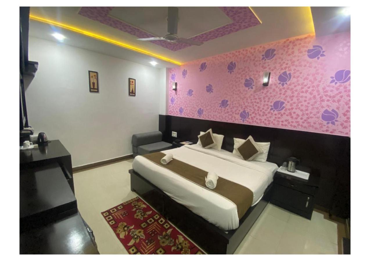 Dazzling East Gate Hotel Agra  Exterior photo