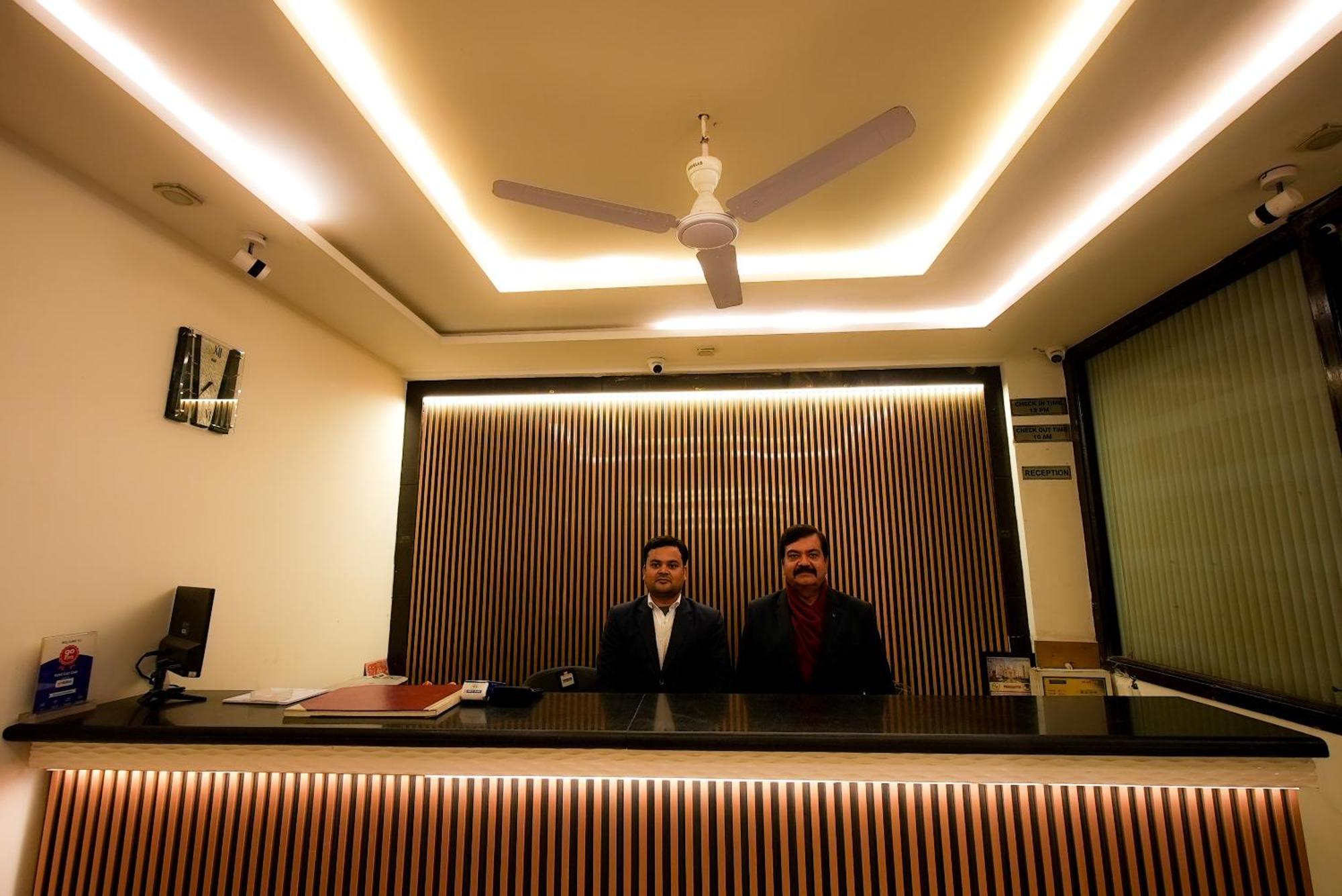 Dazzling East Gate Hotel Agra  Exterior photo