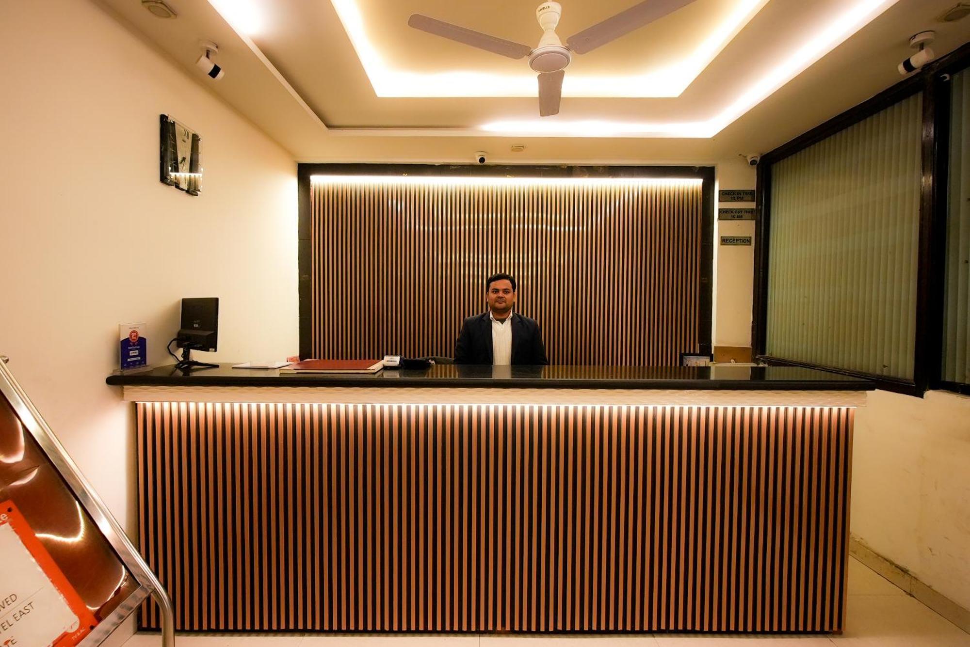 Dazzling East Gate Hotel Agra  Exterior photo