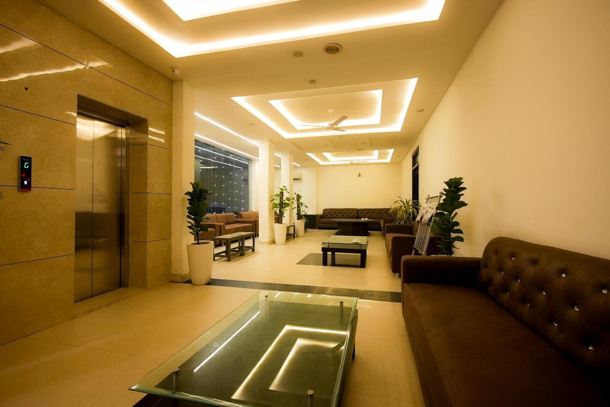 Dazzling East Gate Hotel Agra  Exterior photo