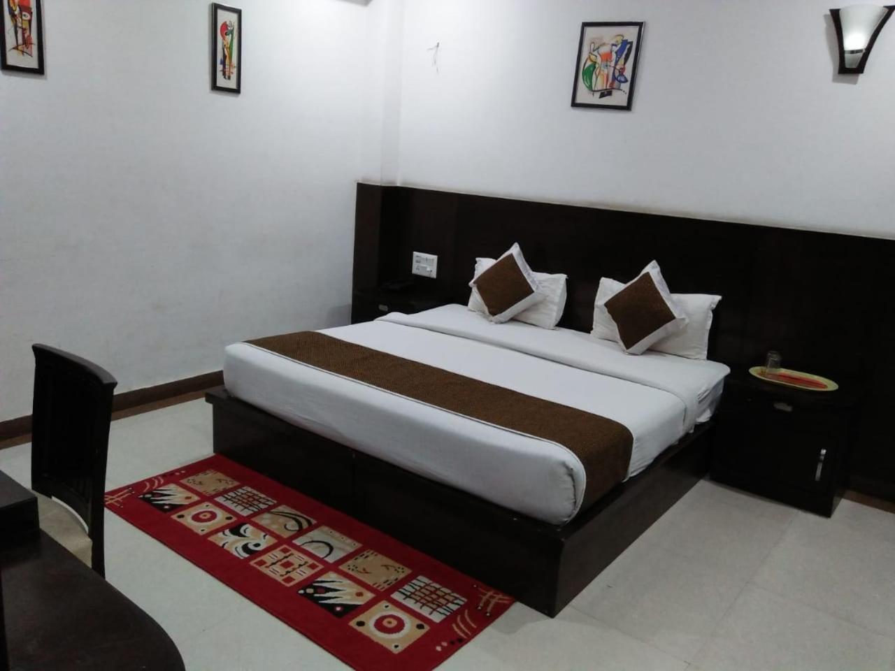 Dazzling East Gate Hotel Agra  Exterior photo